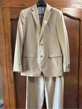 j.ferrar Sandy Gray Two-Piece Suit - Slim Blazer & Slim Trousers